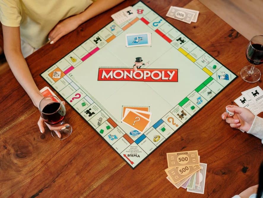 Social games that work well when hanging out with friends