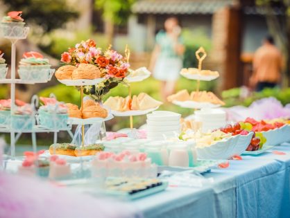 How to organize an outdoor buffet?