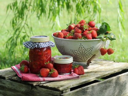 How to make your own strawberry jam?