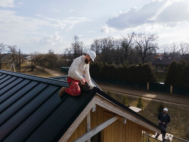 What Are the Key Benefits of Hiring a Licensed Professional for Your Home’s Roof?