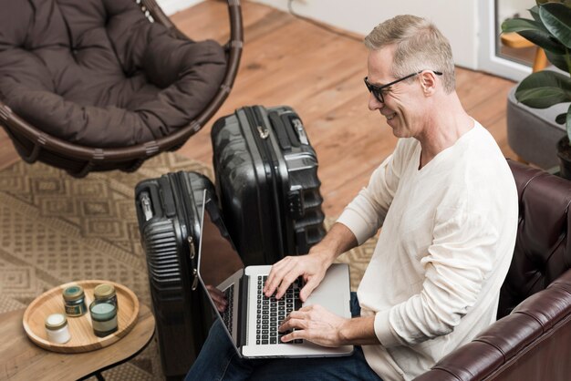 Maximizing Productivity and Comfort on Business Trips