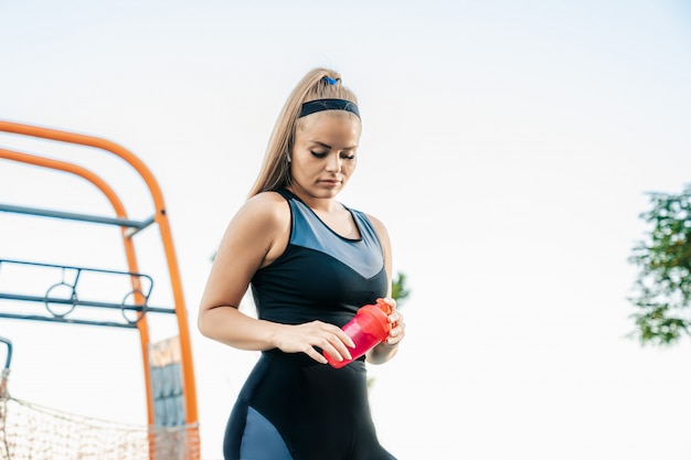 Enhancing Athletic Performance Through Amino Acid Supplementation